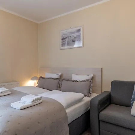 Ambria Promenada Apartment